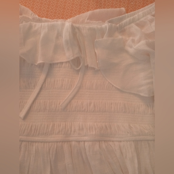 Summer Fun!  Women's White Sundress with Open Shoulder and Bowtie  Size PM - Picture 2 of 5